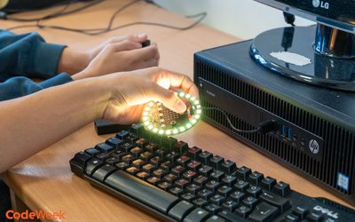 Szuperhősküldetések és közös sikerélmények – az Infinity Code első három napja a Petrikben